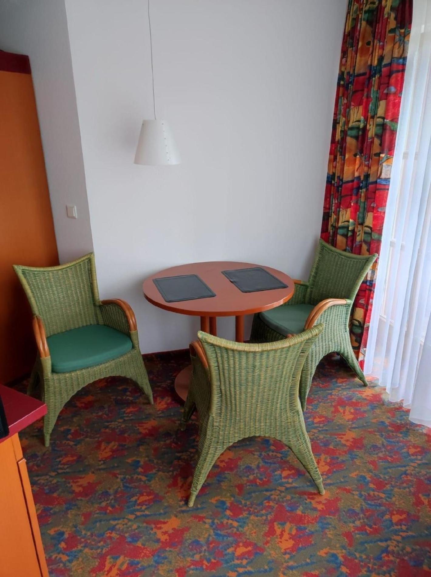 Appartement Im Feriendorf Glasgarten Roetz Экстерьер фото